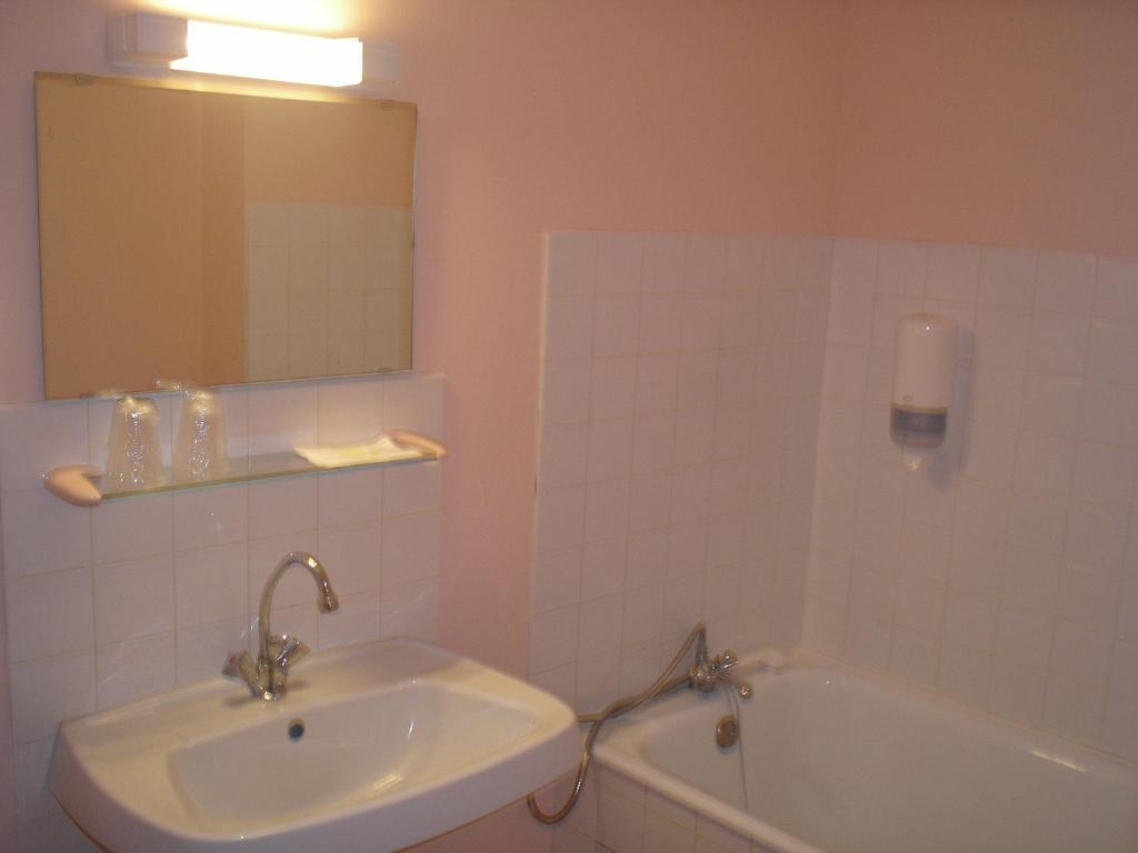 Le Central By Santat ! Bellac Habitación foto